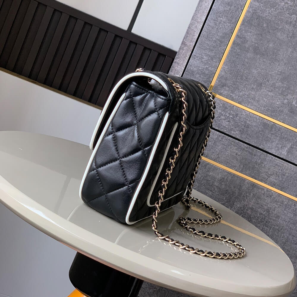 Chanel Small Flap Bag - Replica Luxury Bags™