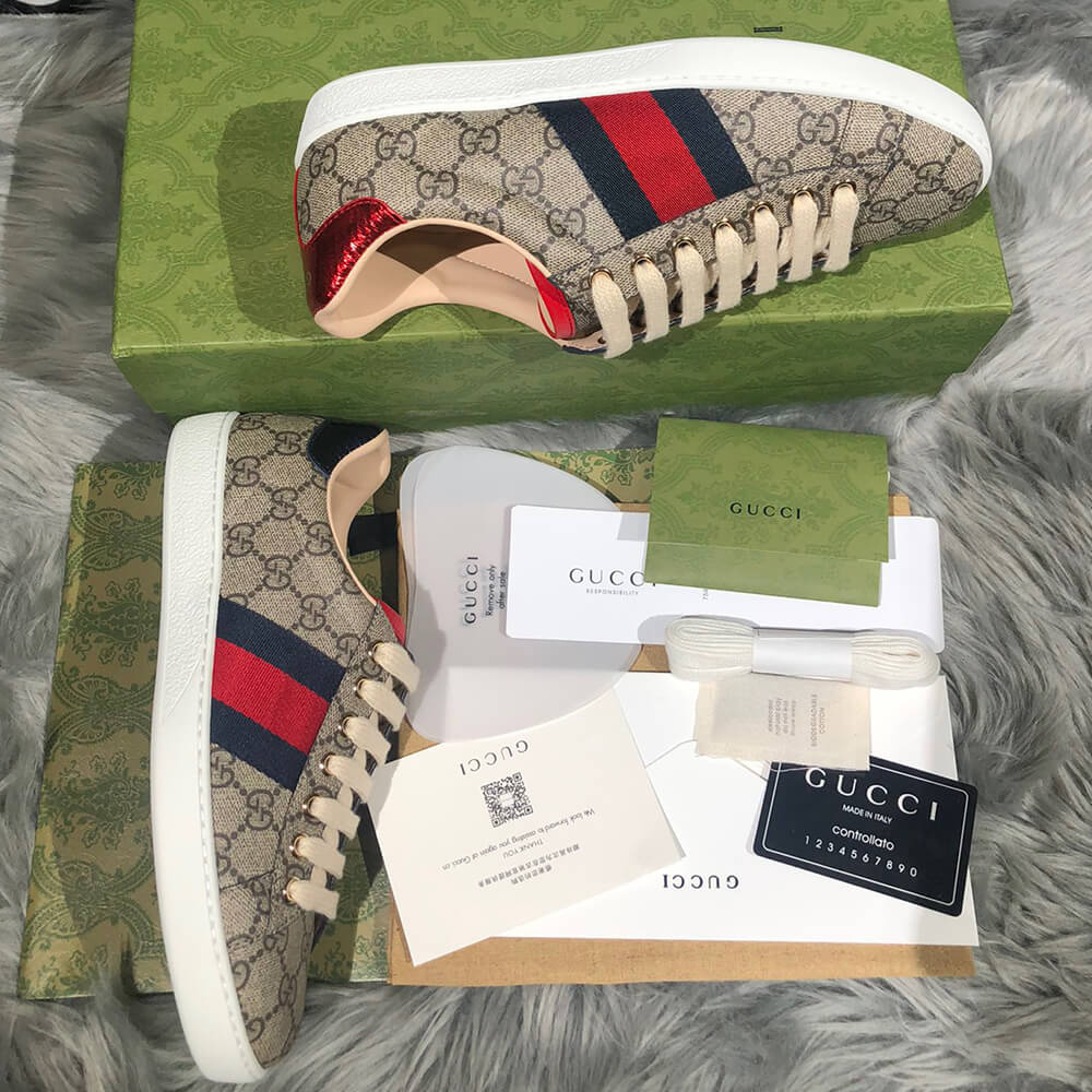 Gucci Ace GG Supreme Sneaker with Bees Shoes - Replica Luxury Bags™