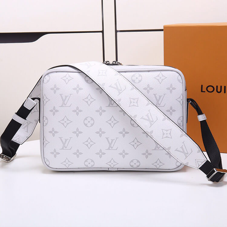 LV Outdoor Messenger Bag - Replica Luxury Bags™