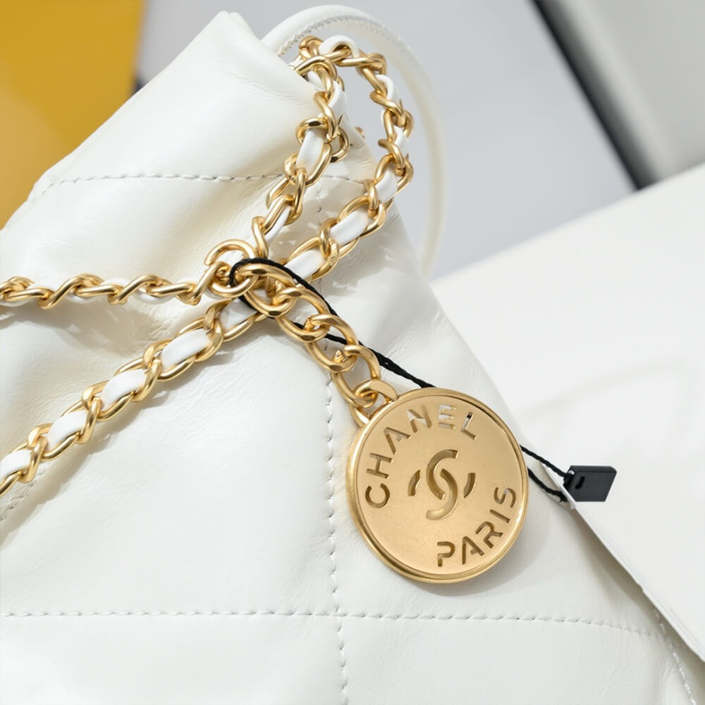 Chanel 22 Mini Handbag - Replica Luxury Bags™