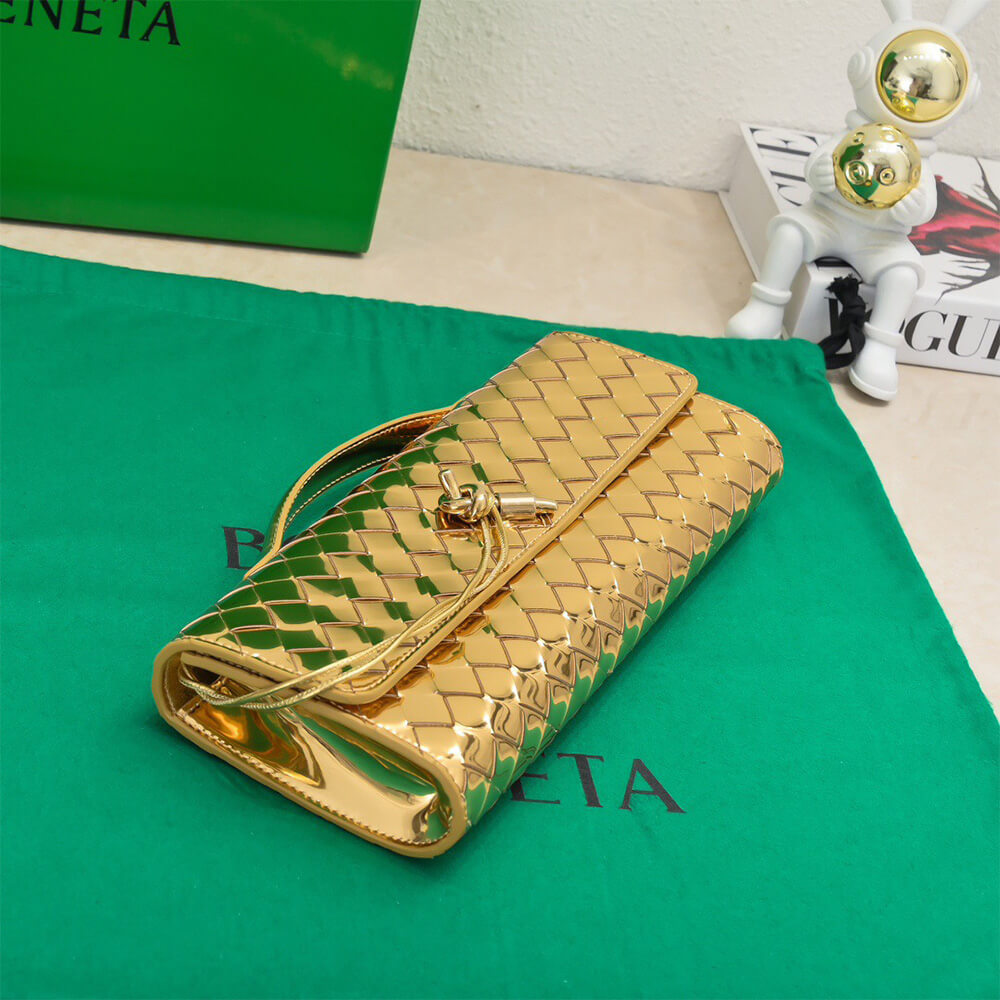 Bottega Veneta Andiamo Clutch Bag in Gold Leather - Replica Luxury Bags™