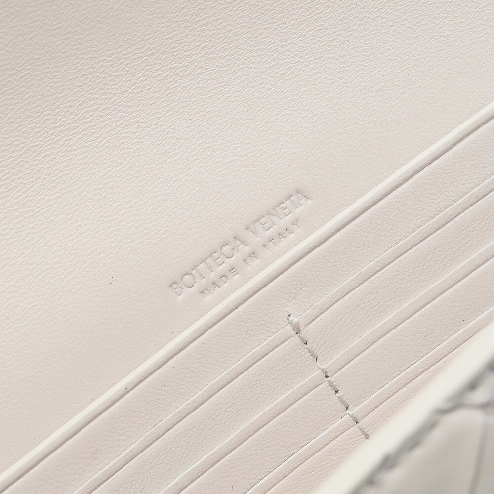 Bottega Veneta Andiamo Clutch Bag - Replica Luxury Bags™