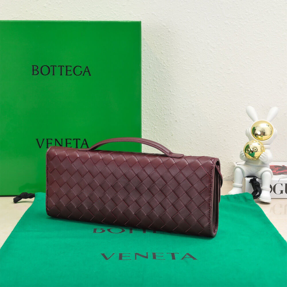 Bottega Veneta Andiamo Clutch Bag - Replica Luxury Bags™
