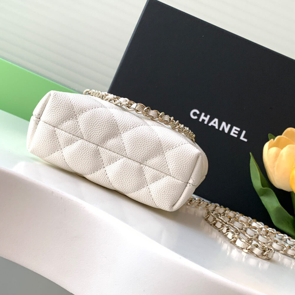 Chanel Classic Clutch Bag with Chain - Replica Luxury Bags™
