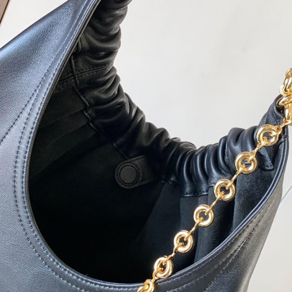 Loewe Medium Squeeze bag in nappa lambskin - Replica Luxury Bags™