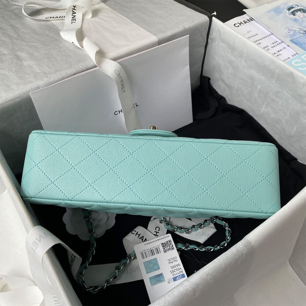 Chanel Classic Flap Handbag - Replica Luxury Bags™