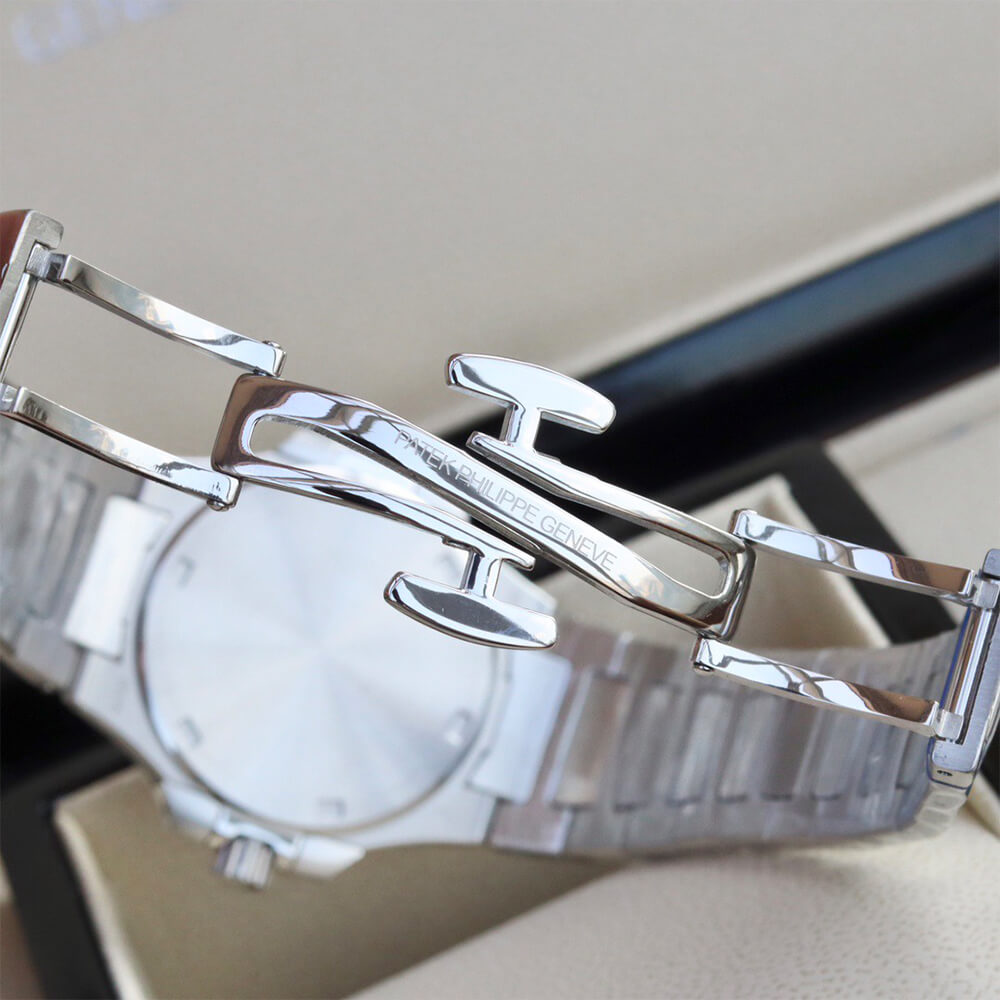 Patek Philippe Nautilus 7010/1R - Replica Luxury Bags™