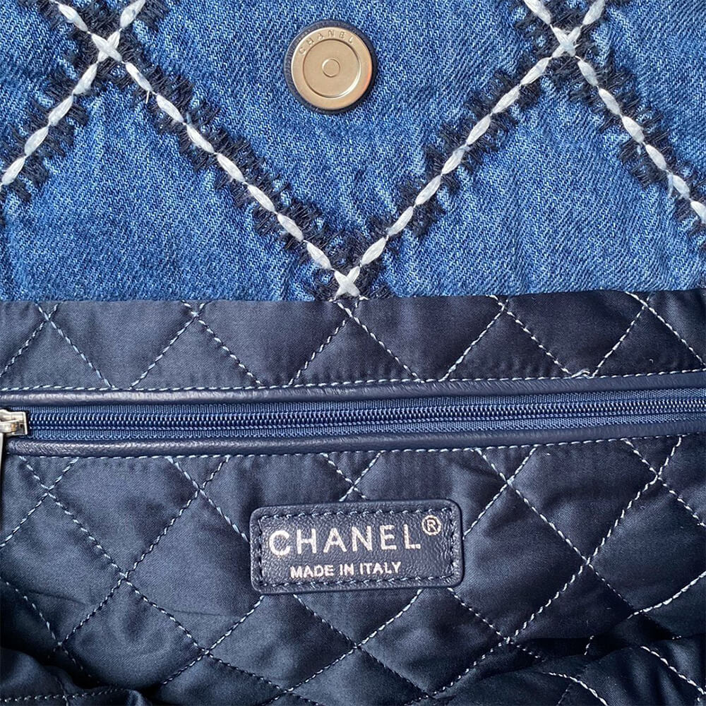 CHANEL 22 HANDBAG - Replica Luxury Bags™