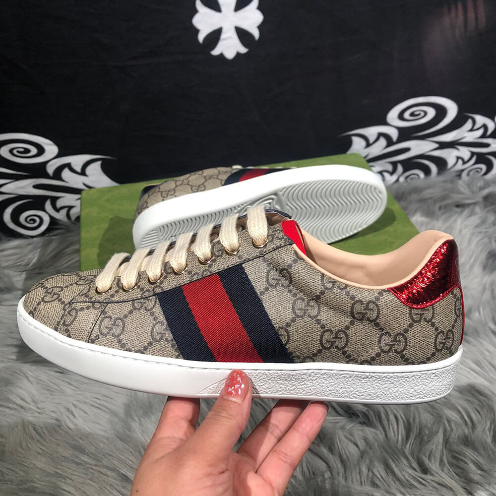 Gucci Ace GG Supreme Sneaker with Bees Shoes - Replica Luxury Bags™