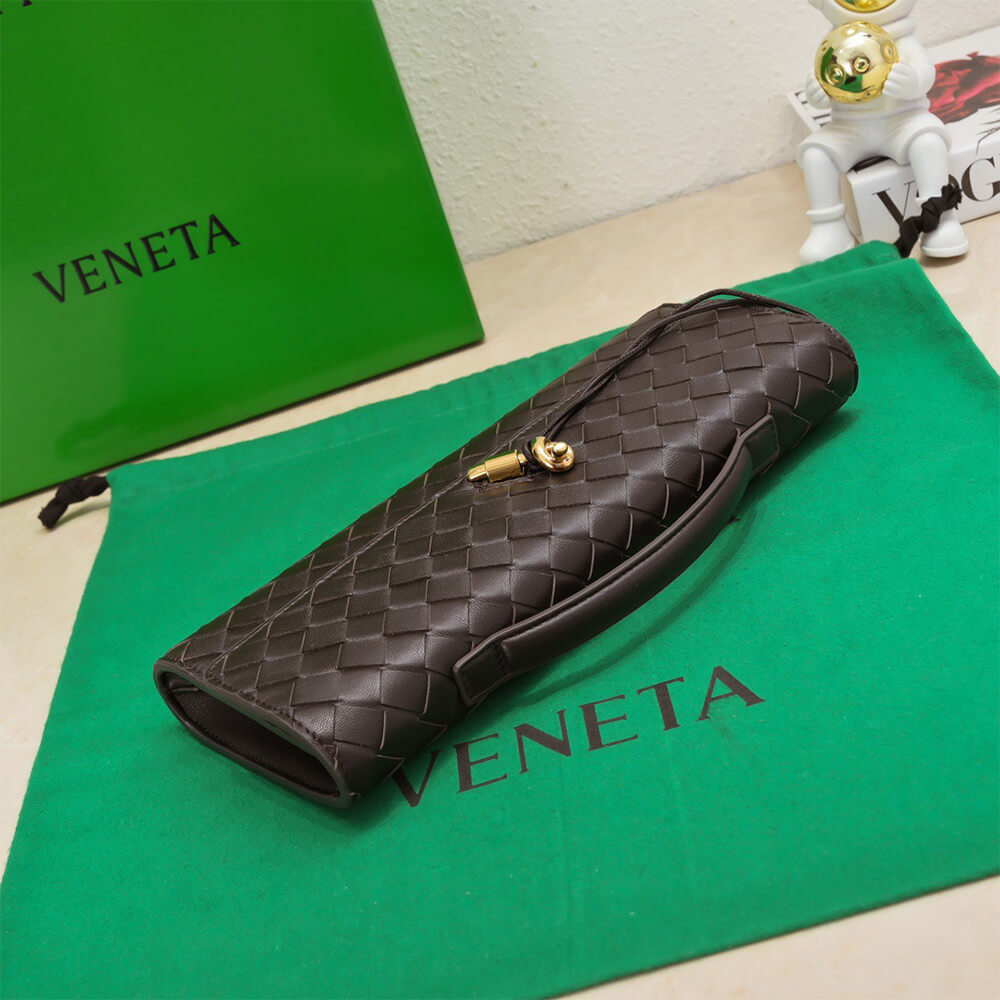 Bottega Veneta Andiamo Clutch Bag - Replica Luxury Bags™