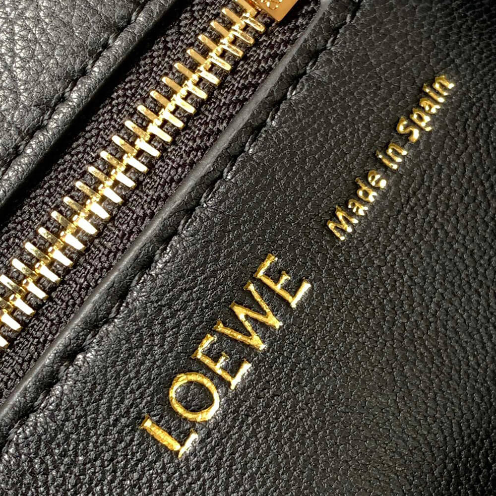 Loewe Small Squeeze Bag in Nappa Lambskin - Replica Luxury Bags™