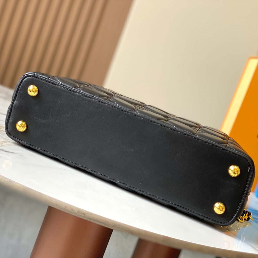 LV Capucines East-West MM Bag - Replica Luxury Bags™