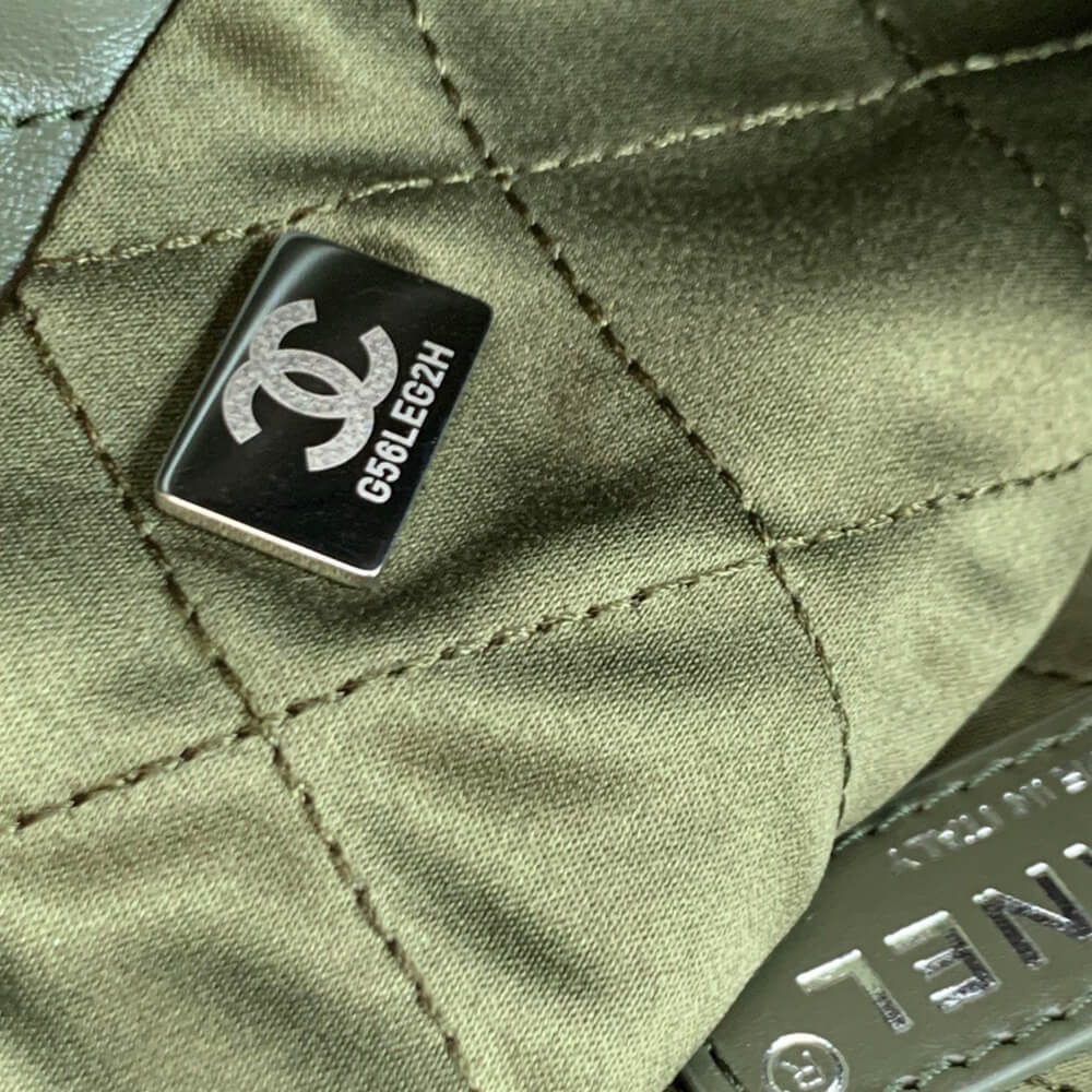 Chanel 22 Handbag - Replica Luxury Bags™