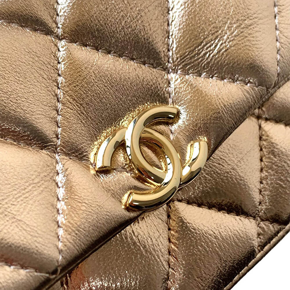 Chanel Clutch Bag with Chain - Replica Luxury Bags™
