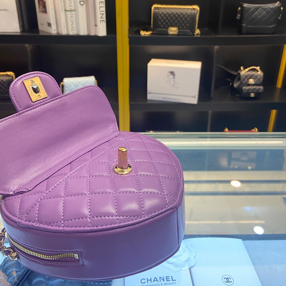 Chanel 22s Heart Bag - Replica Luxury Bags™