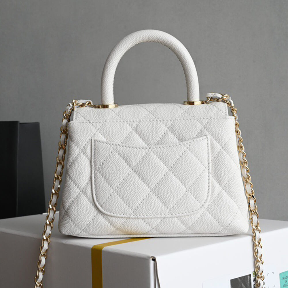 Chanel Clutch Bag with Chain and Top Handle - Replica Luxury Bags™