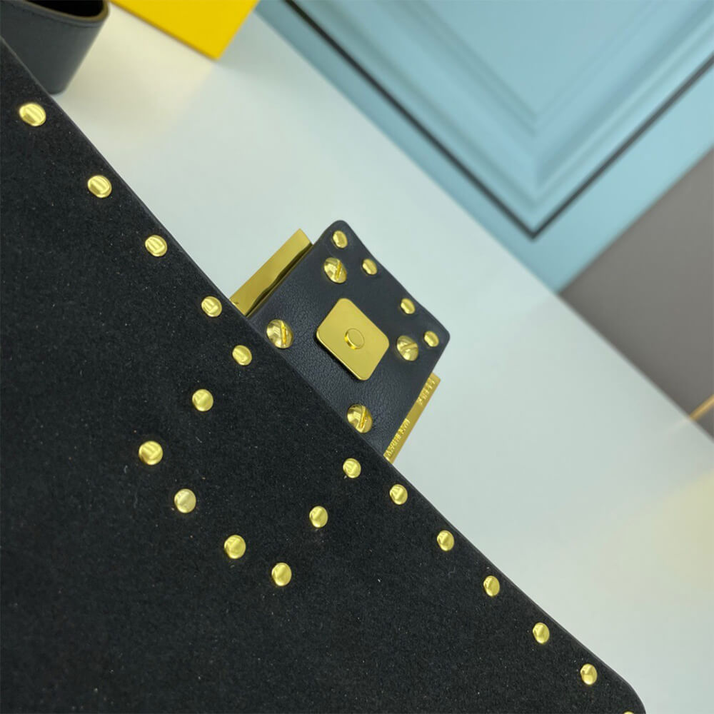 Fendi Baguette Bag - Replica Luxury Bags™