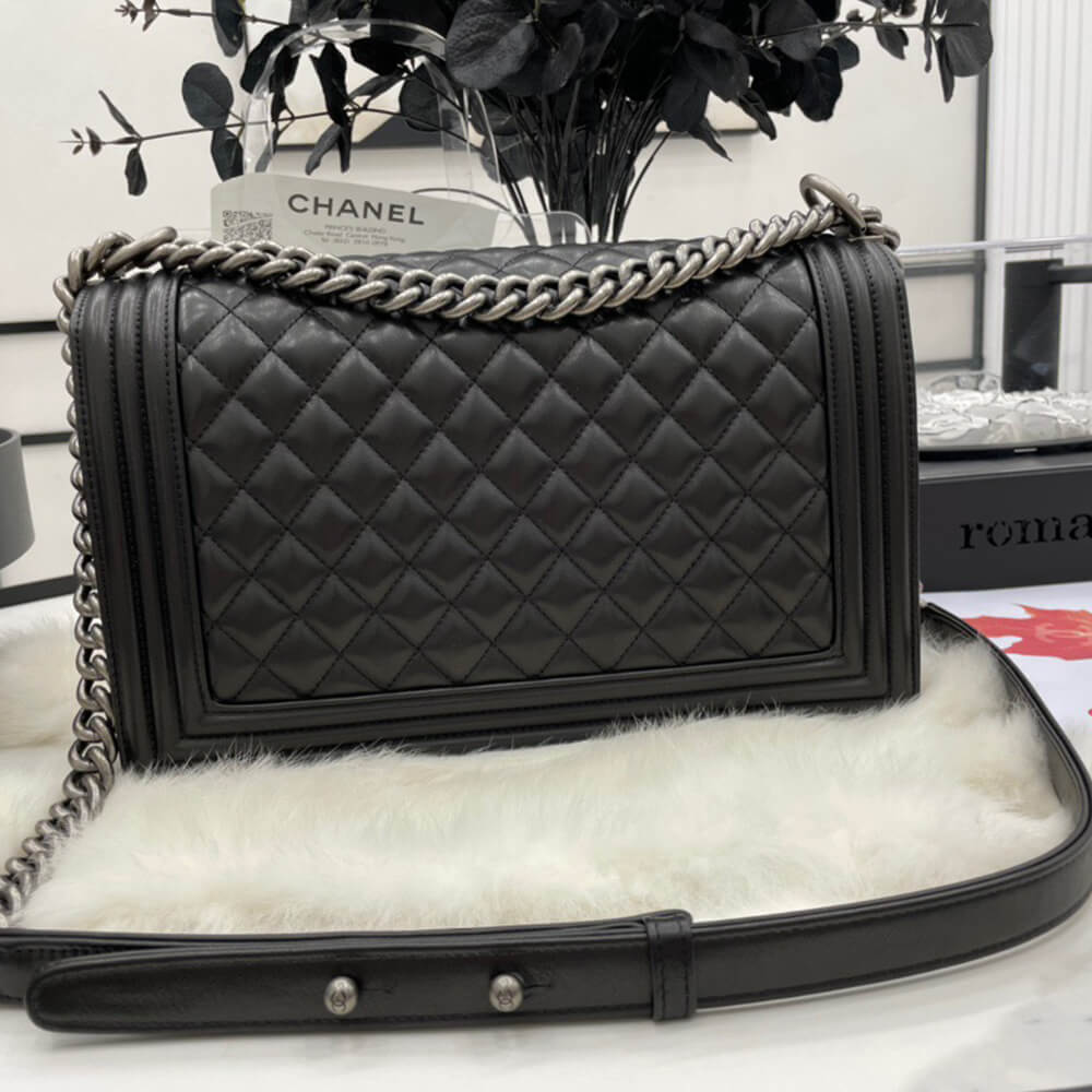 Large Boy Chanel Handbag - Replica Luxury Bags™
