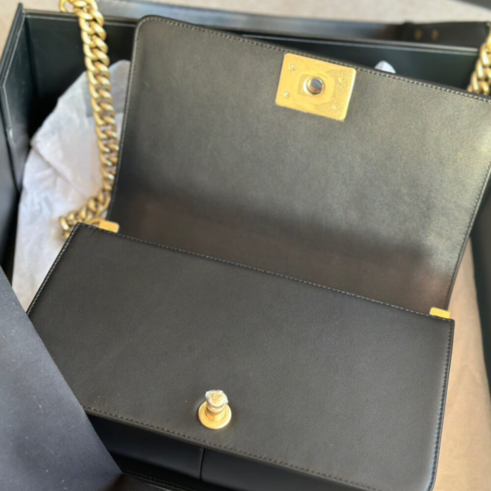 Chevron Boy Chanel Handbag - Replica Luxury Bags™