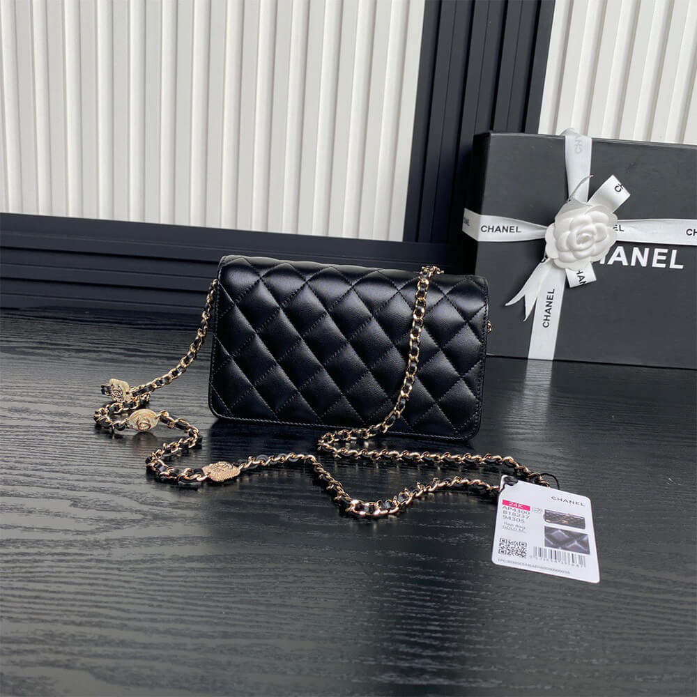 Chanel Clutch Bag With Chain - Replica Luxury Bags™