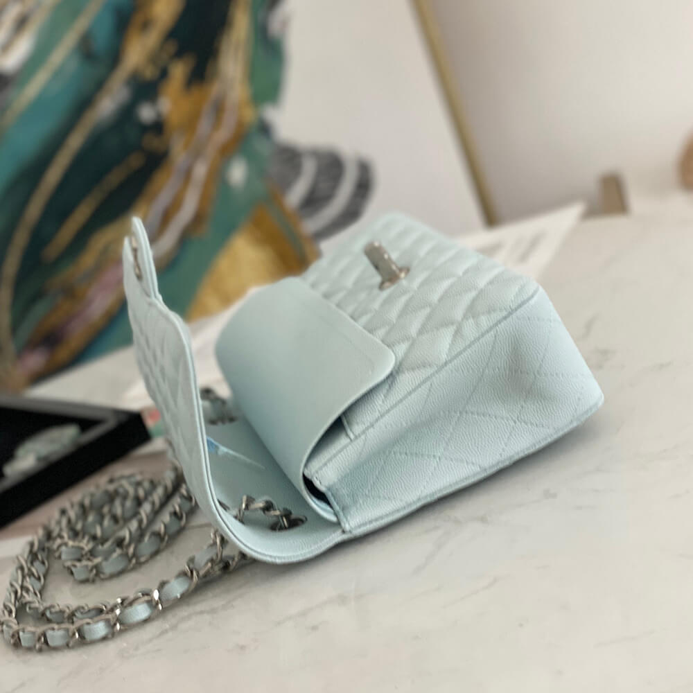 Chanel Classic Flap Handbag - Replica Luxury Bags™