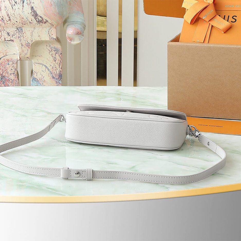 LV Wallet on Chain Ivy Bag - Replica Luxury Bags™