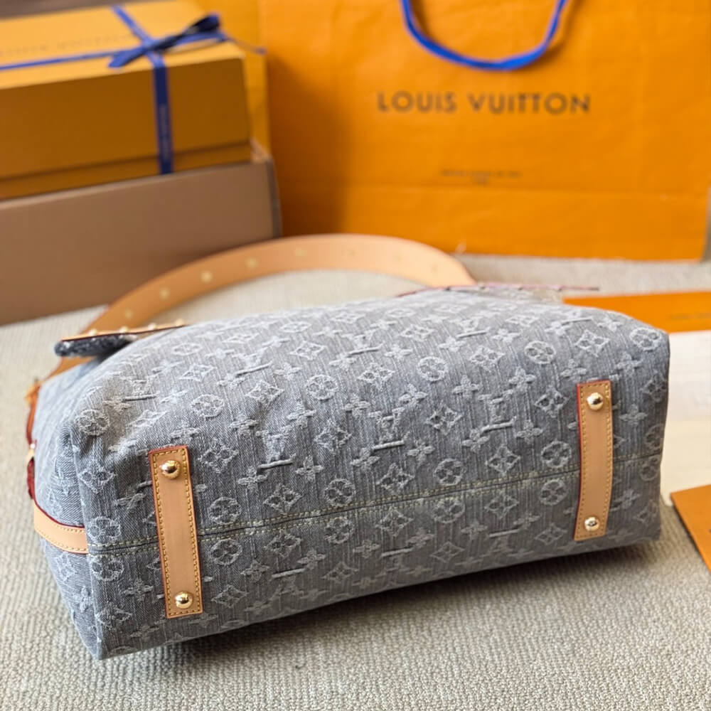 LV CarryAll MM Bag - Replica Luxury Bags™