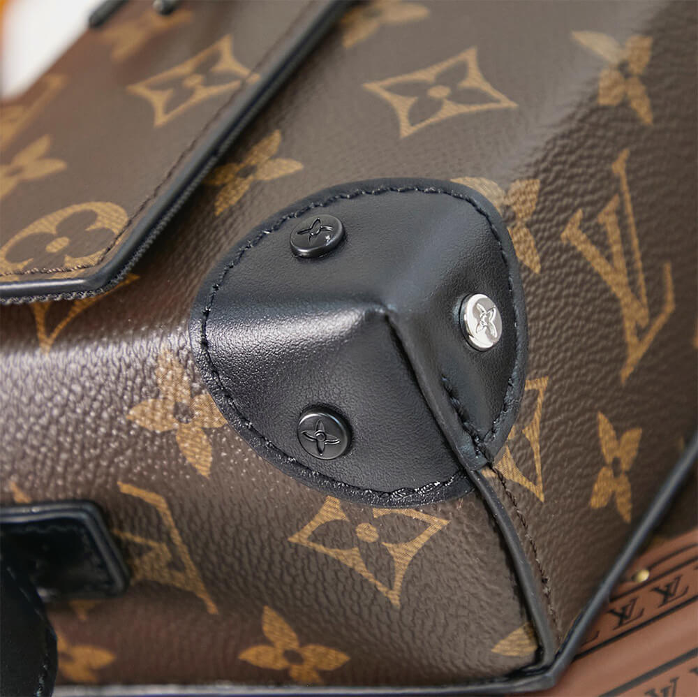 LV Steamer Wearable Wallet Bag - Replica Luxury Bags™