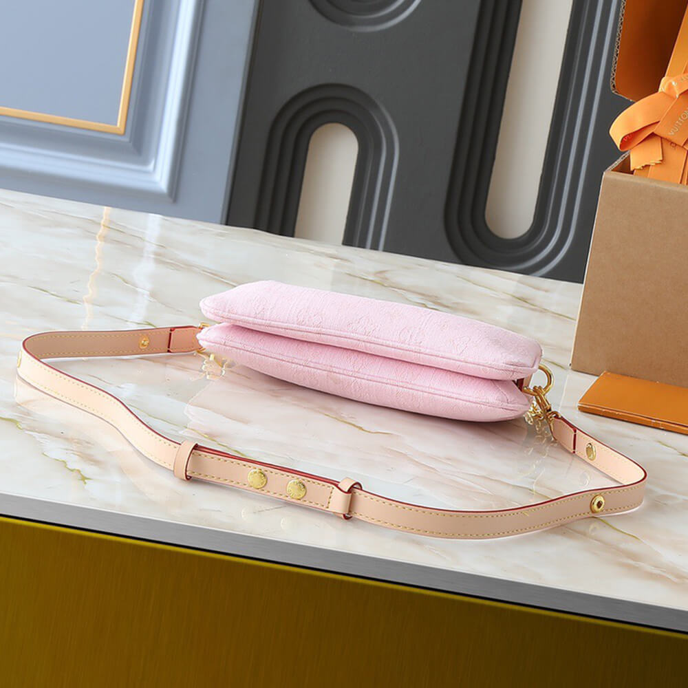 LV Liv Pochette Bag - Replica Luxury Bags™