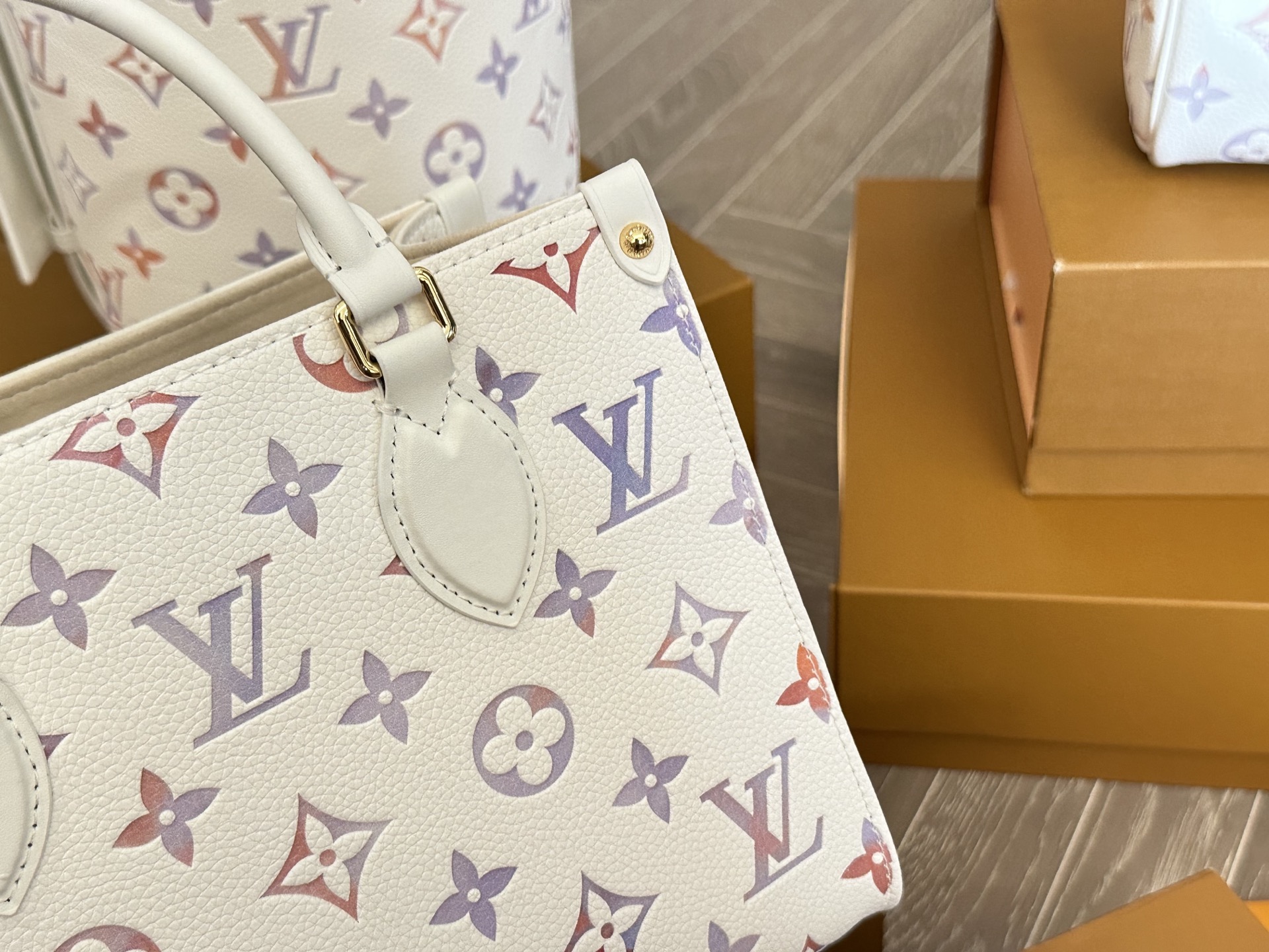 LV OnTheGo PM Bag - Replica Luxury Bags™