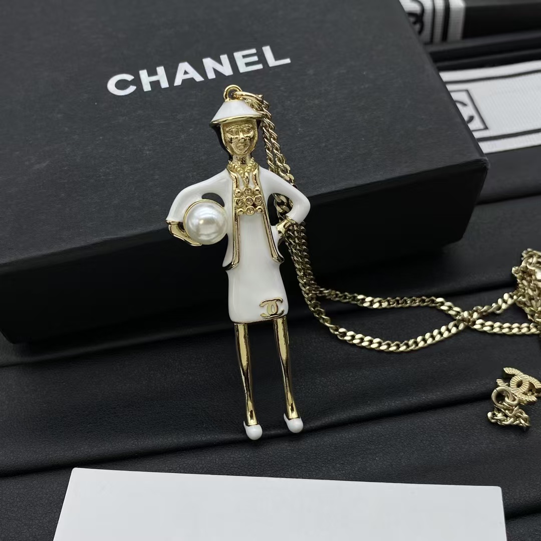 Chanel Coco Mademoiselle Figurine Enamel Gold Tone Necklace - Rep Fashion™