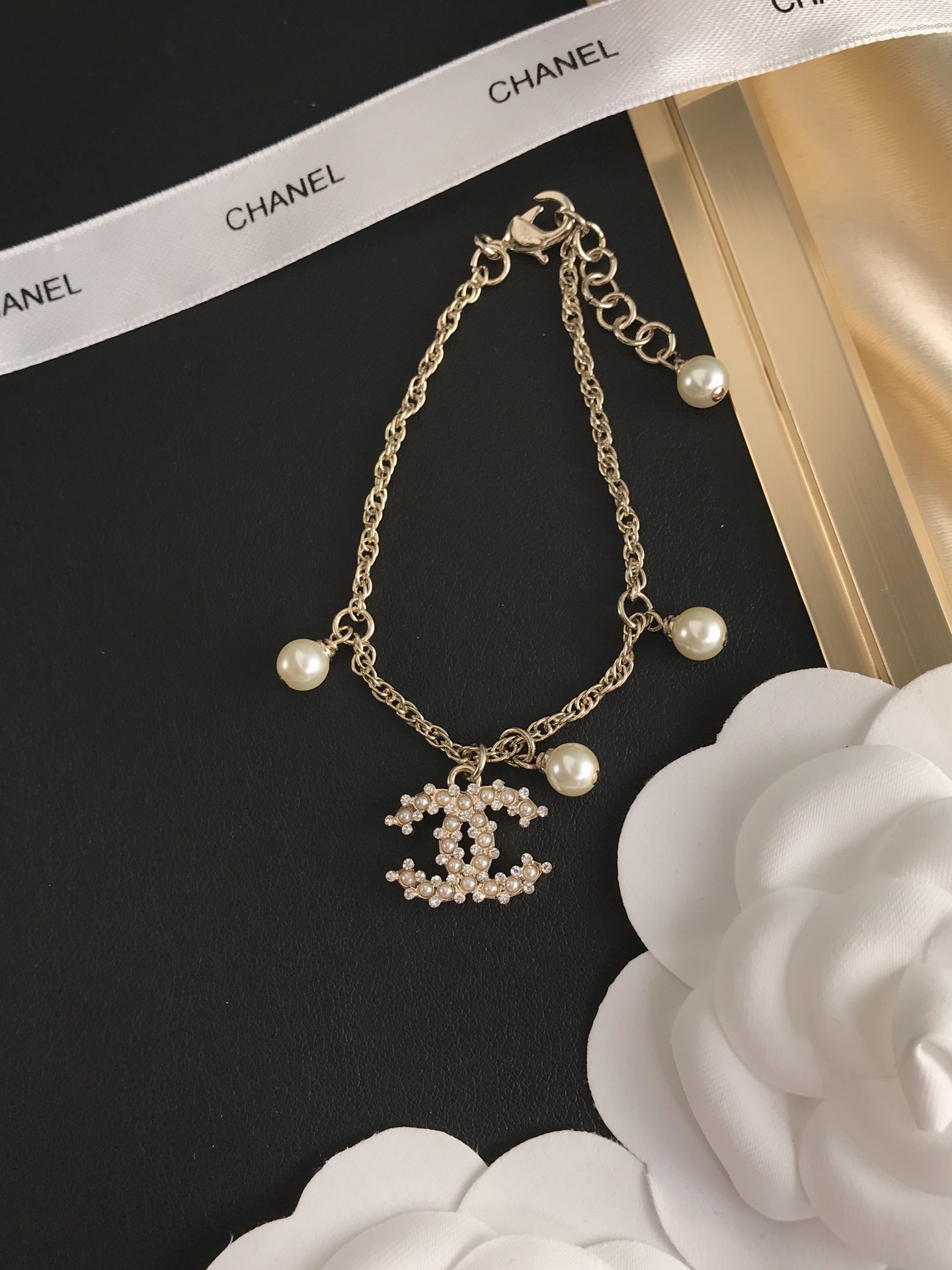 Chanel Pearls CC Charm Chain Bracelet - Rep Fashion™