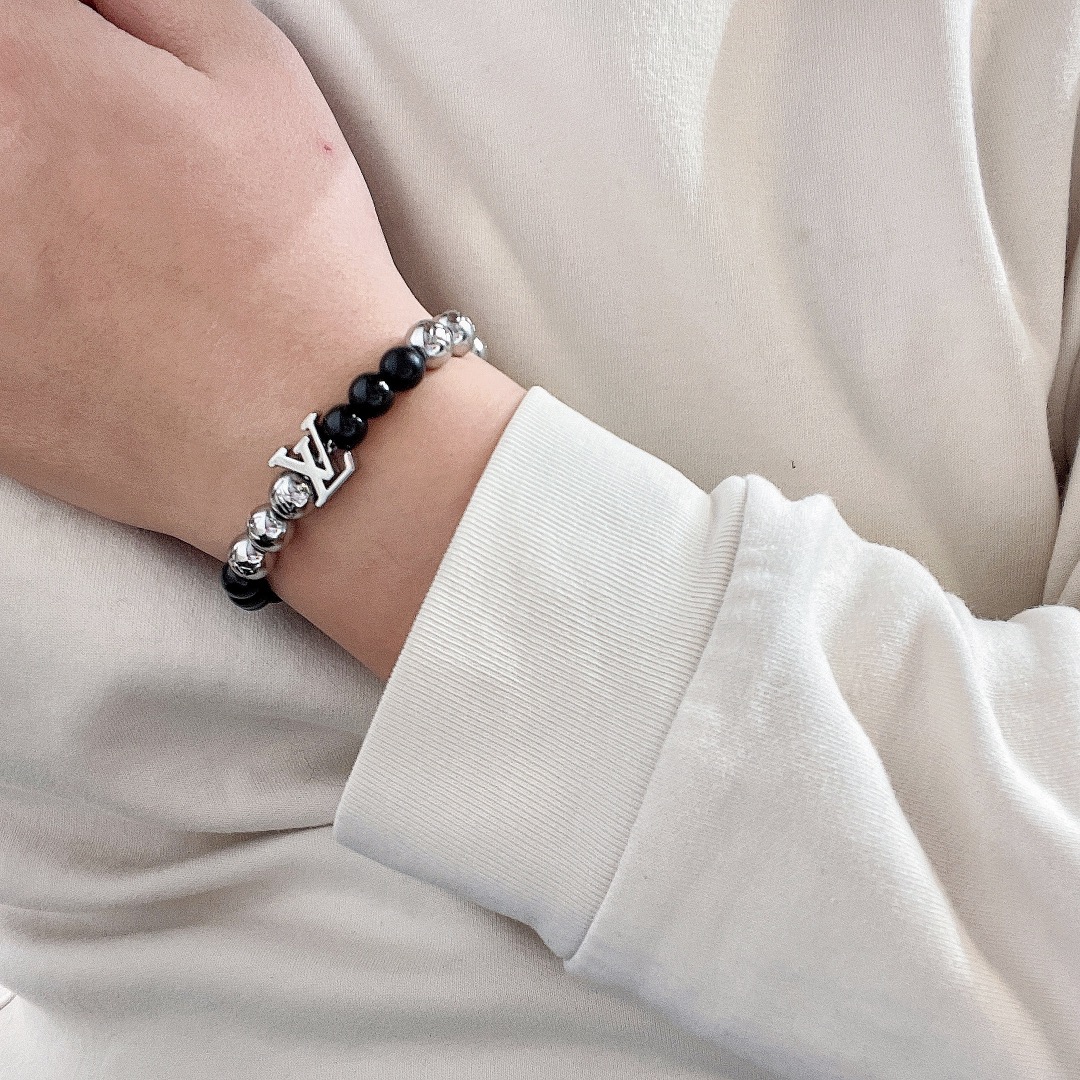 Louis Vuitton Pullable Black and Silver Monogram Beads Bracelet - Rep Fashion™