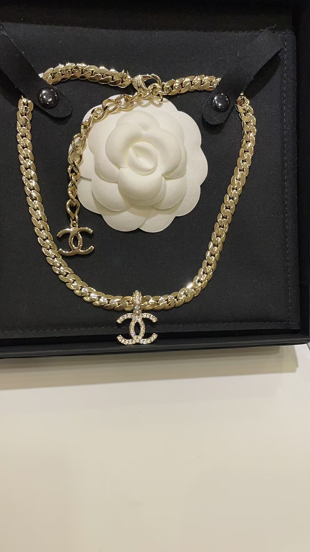 Chanel Chunky Flat Cuban Chain Necklace - Rep Fashion™