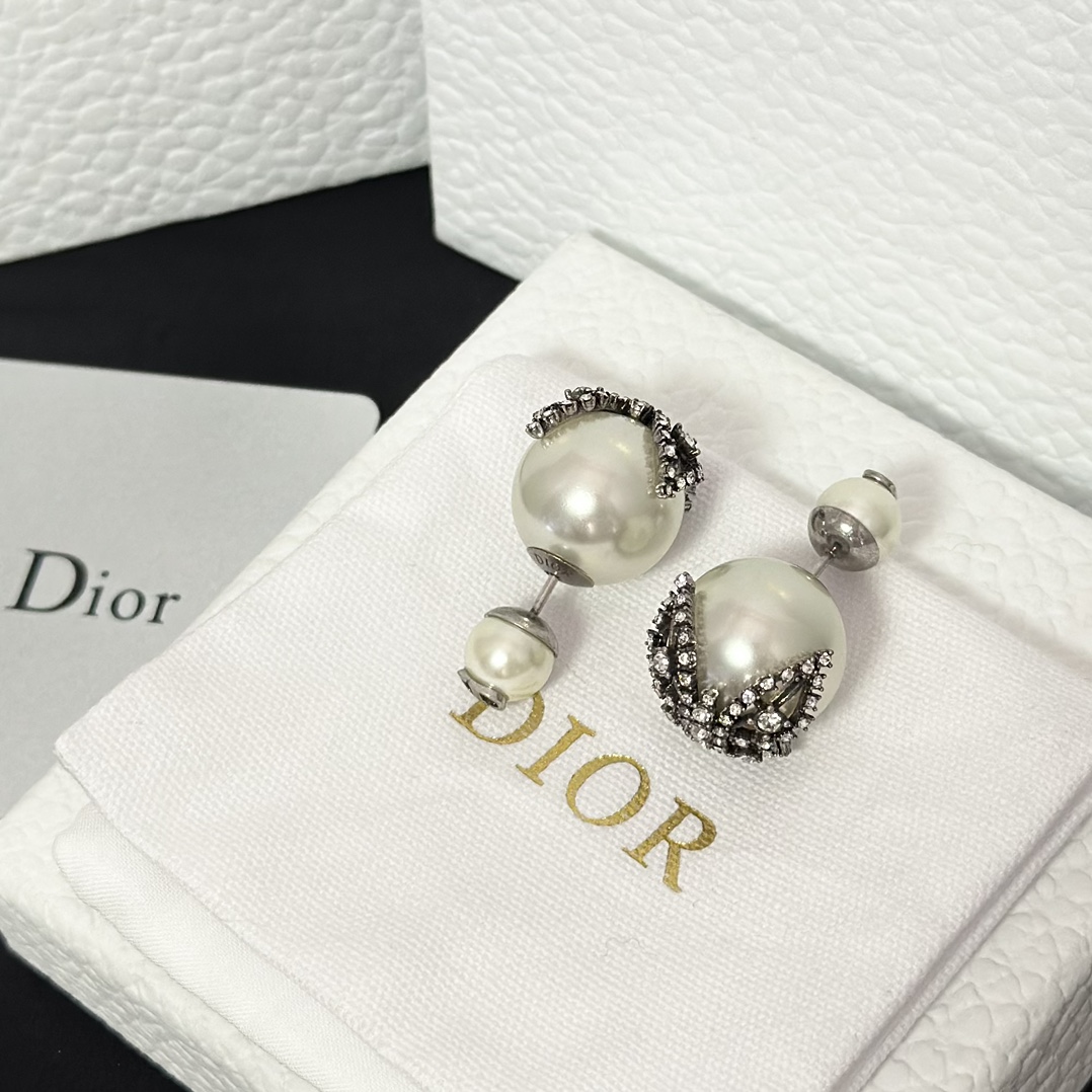 Dior Butterfly Paved on Pearl Stud Earrings - Rep Fashion™