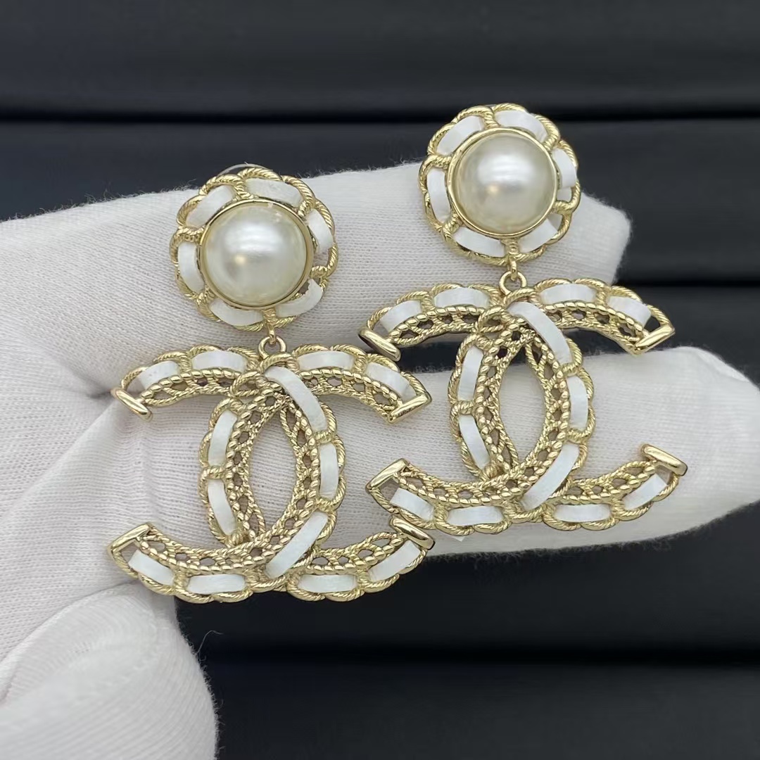 Chanel Leather Woven Big Double C Earrings - Rep Fashion™
