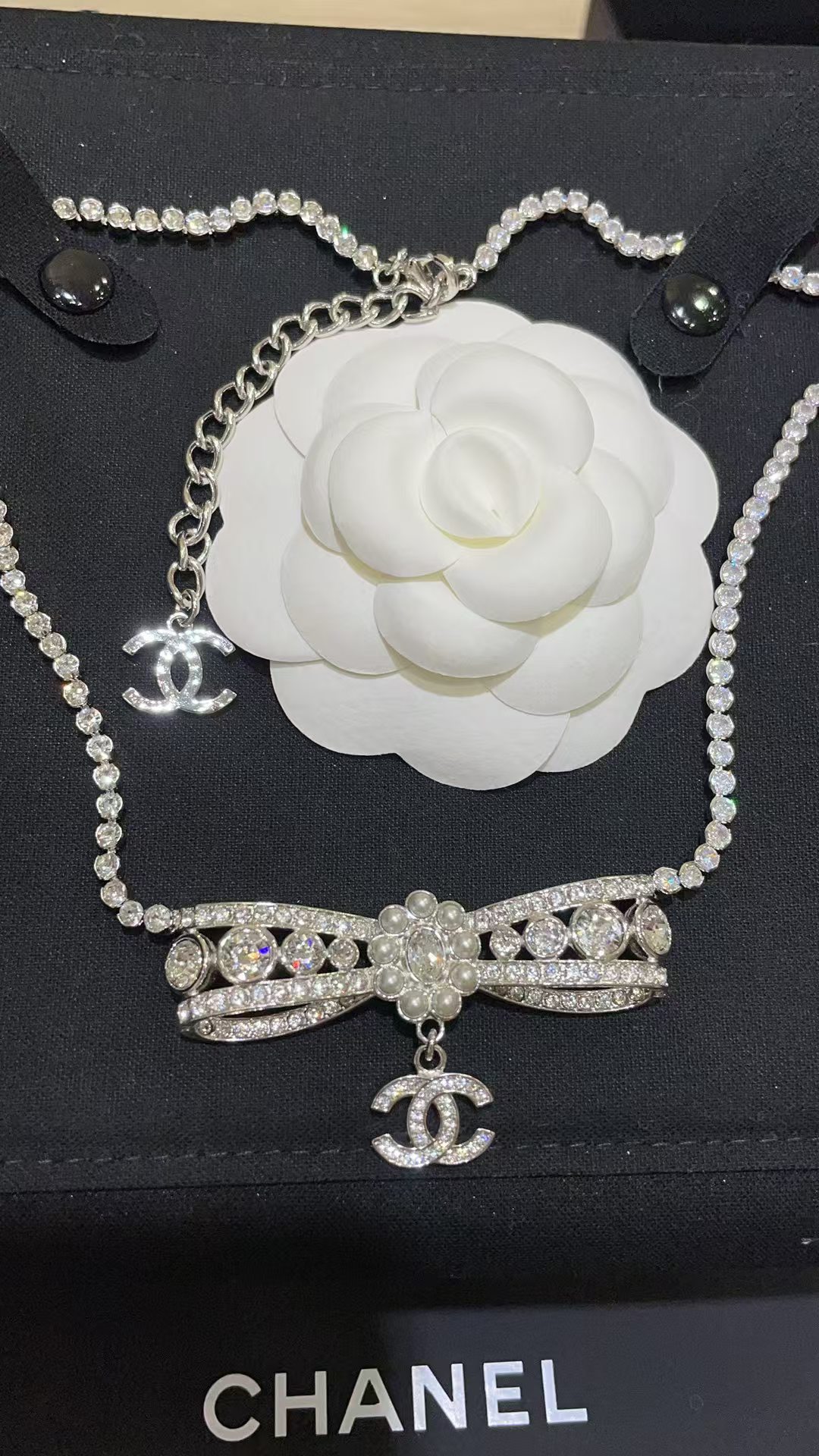 Chanel Rhinestone Strass Bowknot Pendant Necklace - Rep Fashion™
