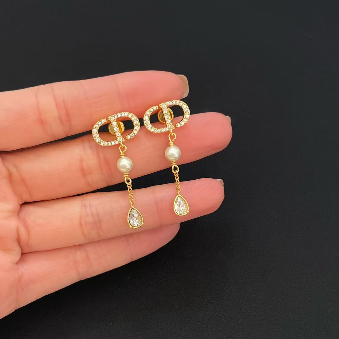 Dior CD Teardrop Pearl Earrings - Rep Fashion™