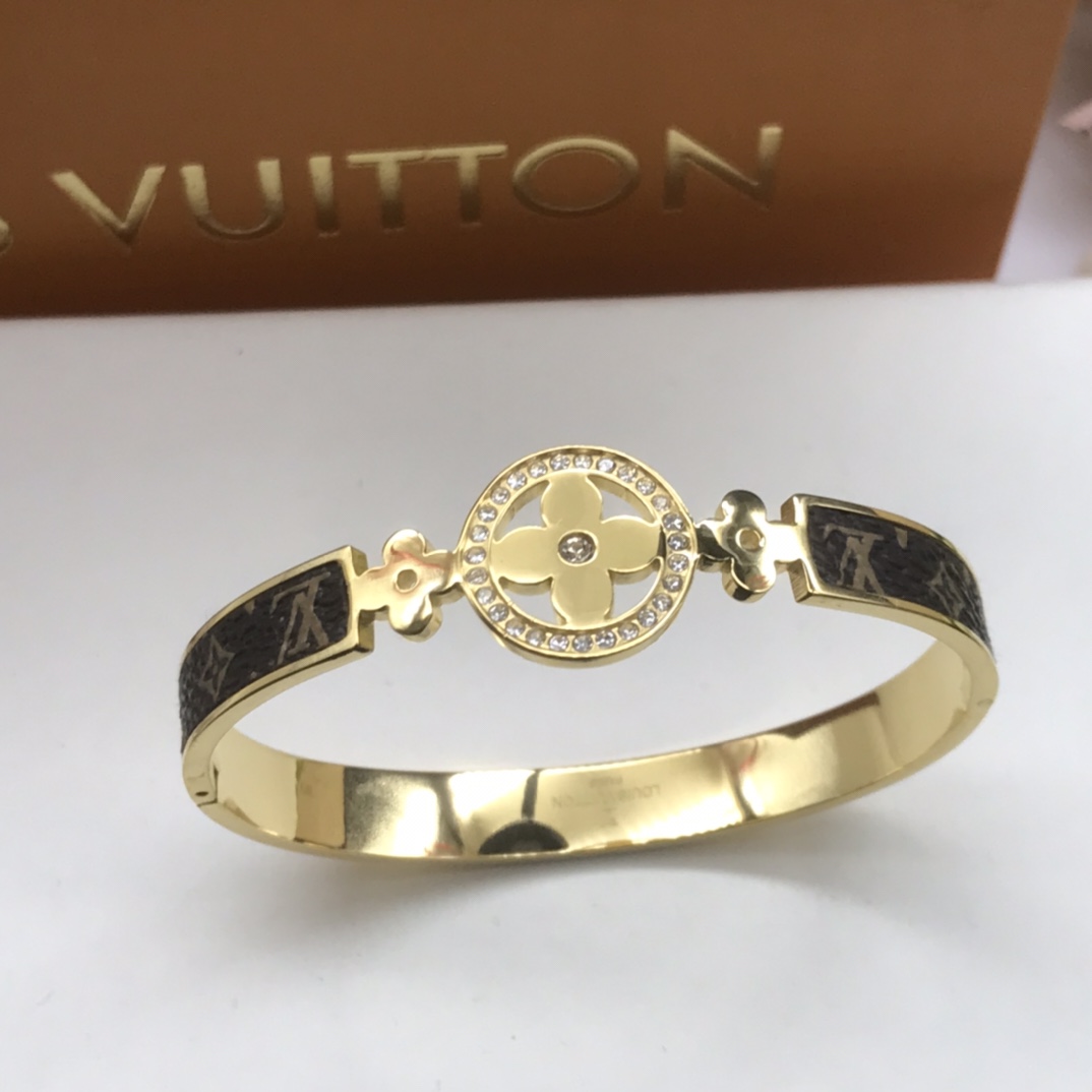 Louis Vuitton Diamond Hollow Sun Blossom Leather Bangle Bracelet - Rep Fashion™