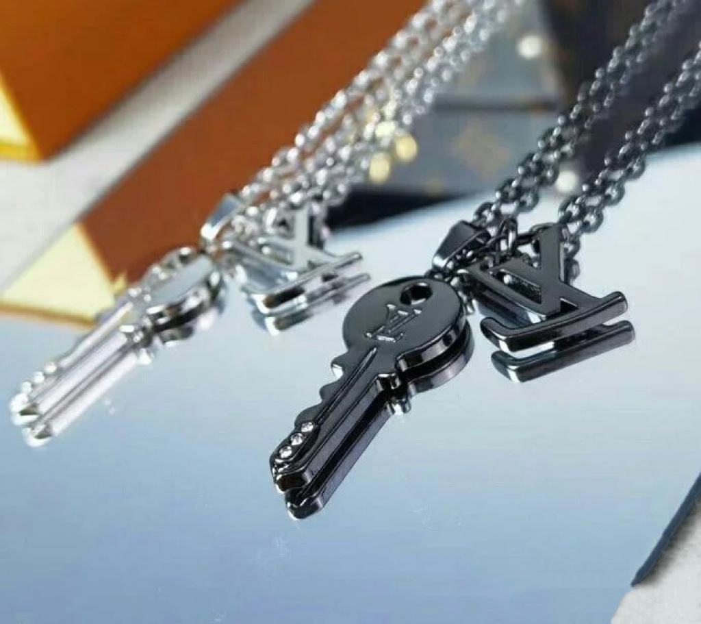 Louis Vuitton LV Monogram and Key Pendant Necklace - Rep Fashion™