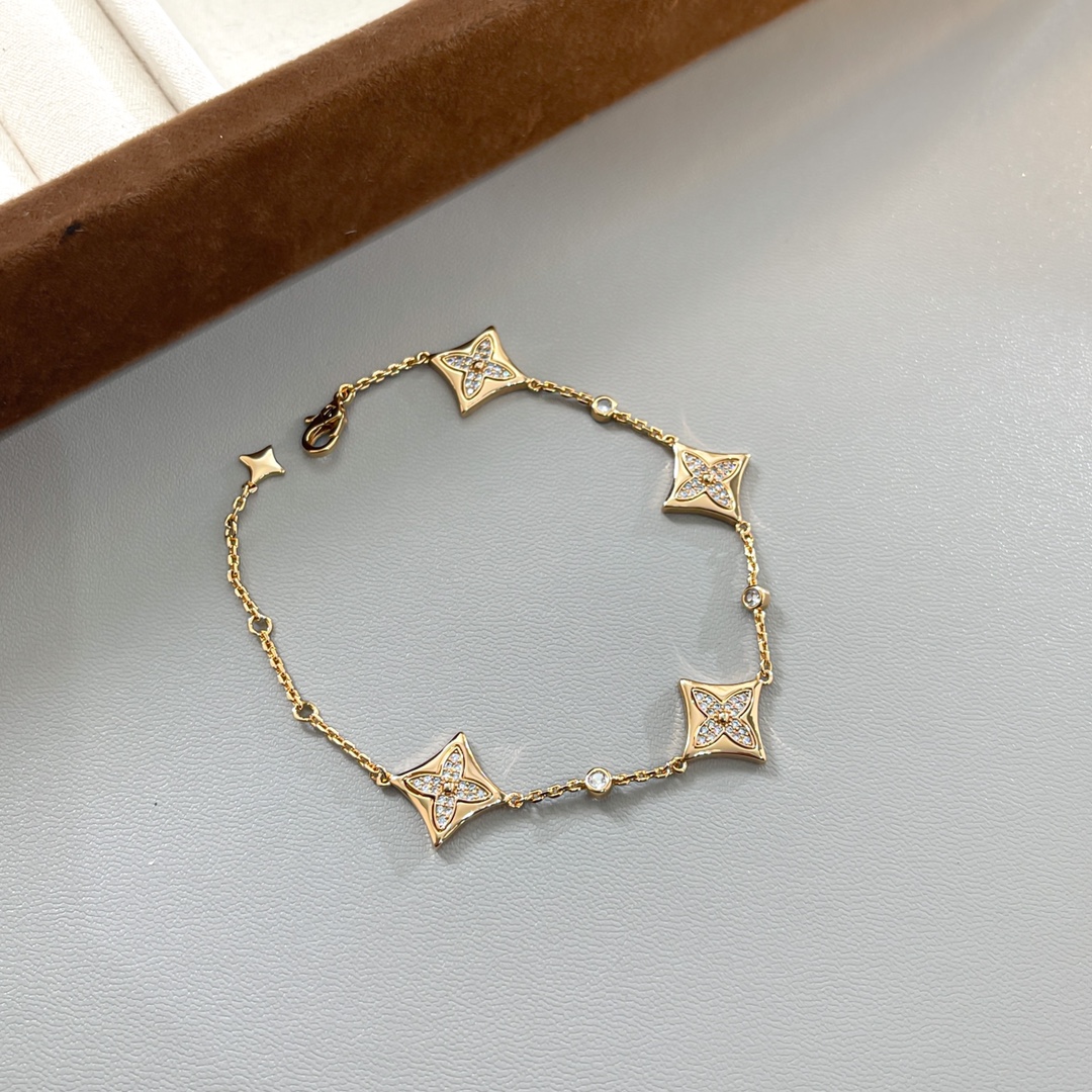 Louis Vuitton 4 Motifs Diamond Star Bracelet - Rep Fashion™