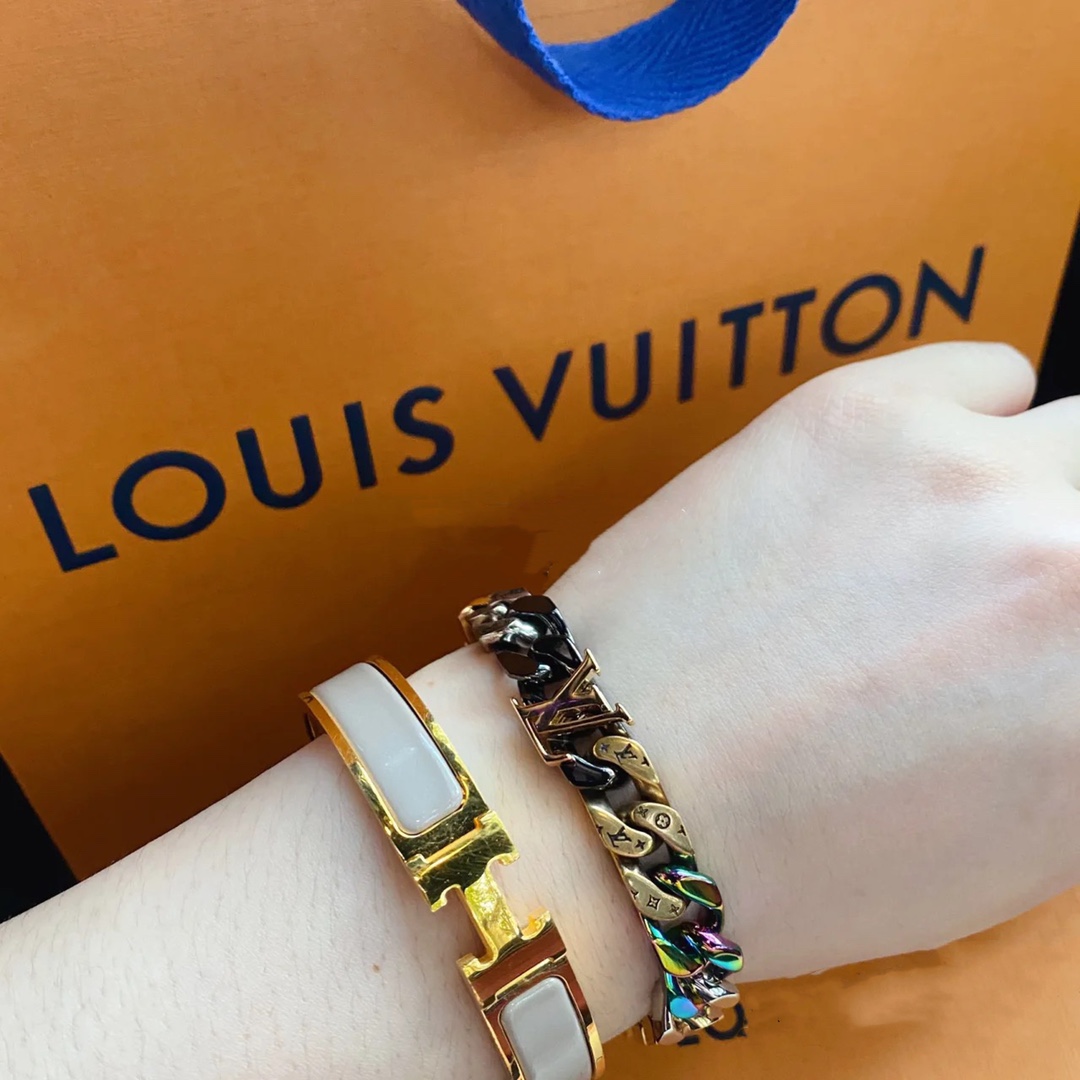 Louis Vuitton Flat Cuban Chain Bracelet - Rep Fashion™