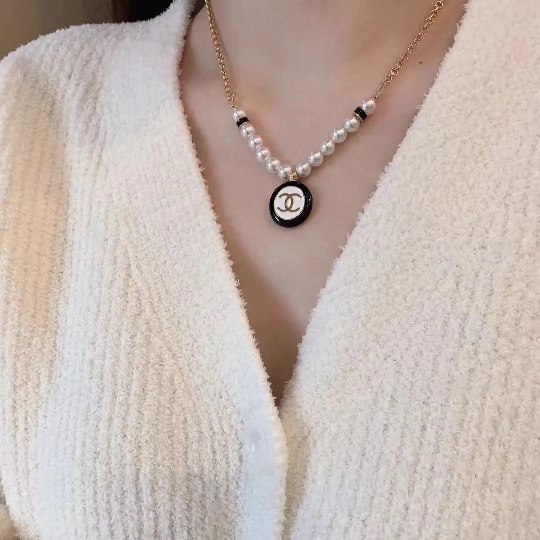 Chanel Black and White Round Charm Pearl Bracelet Necklace - Rep Fashion™