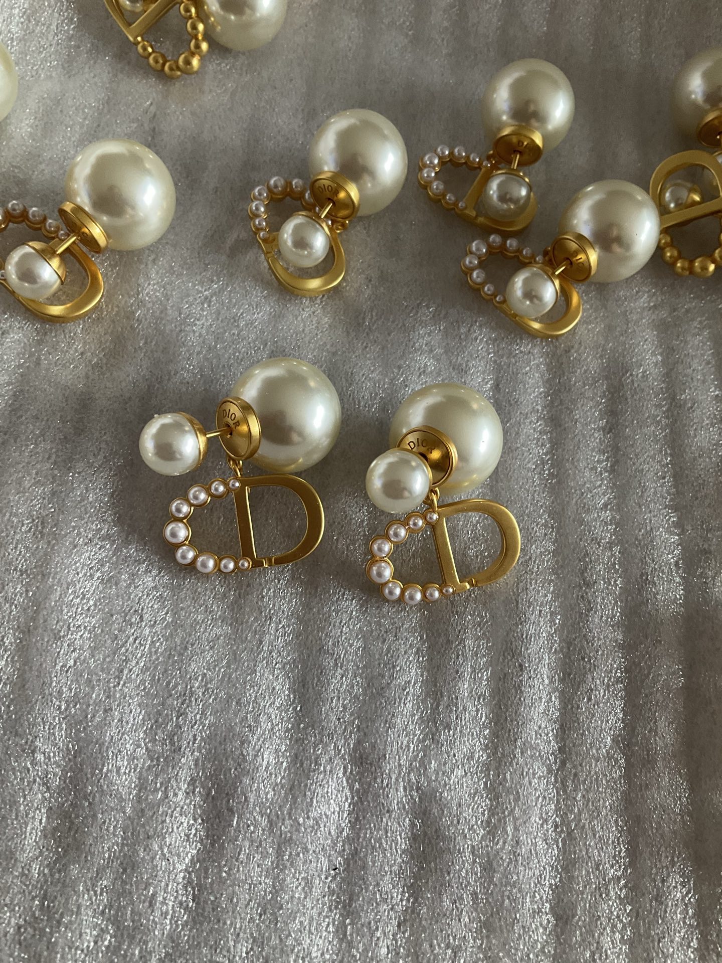 Dior CD Letter Drop Pearl Earrings - Rep Fashion™