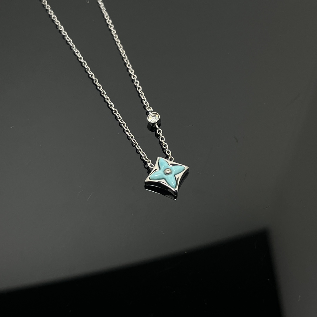 Louis Vuitton Blue Amazonite BB Star Pendant Necklace - Rep Fashion™