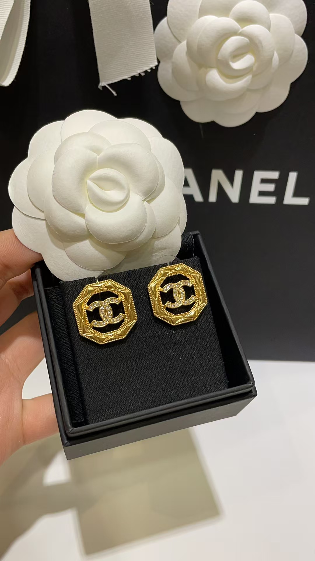Chanel Geometric Octagon Stud Earrings - Rep Fashion™