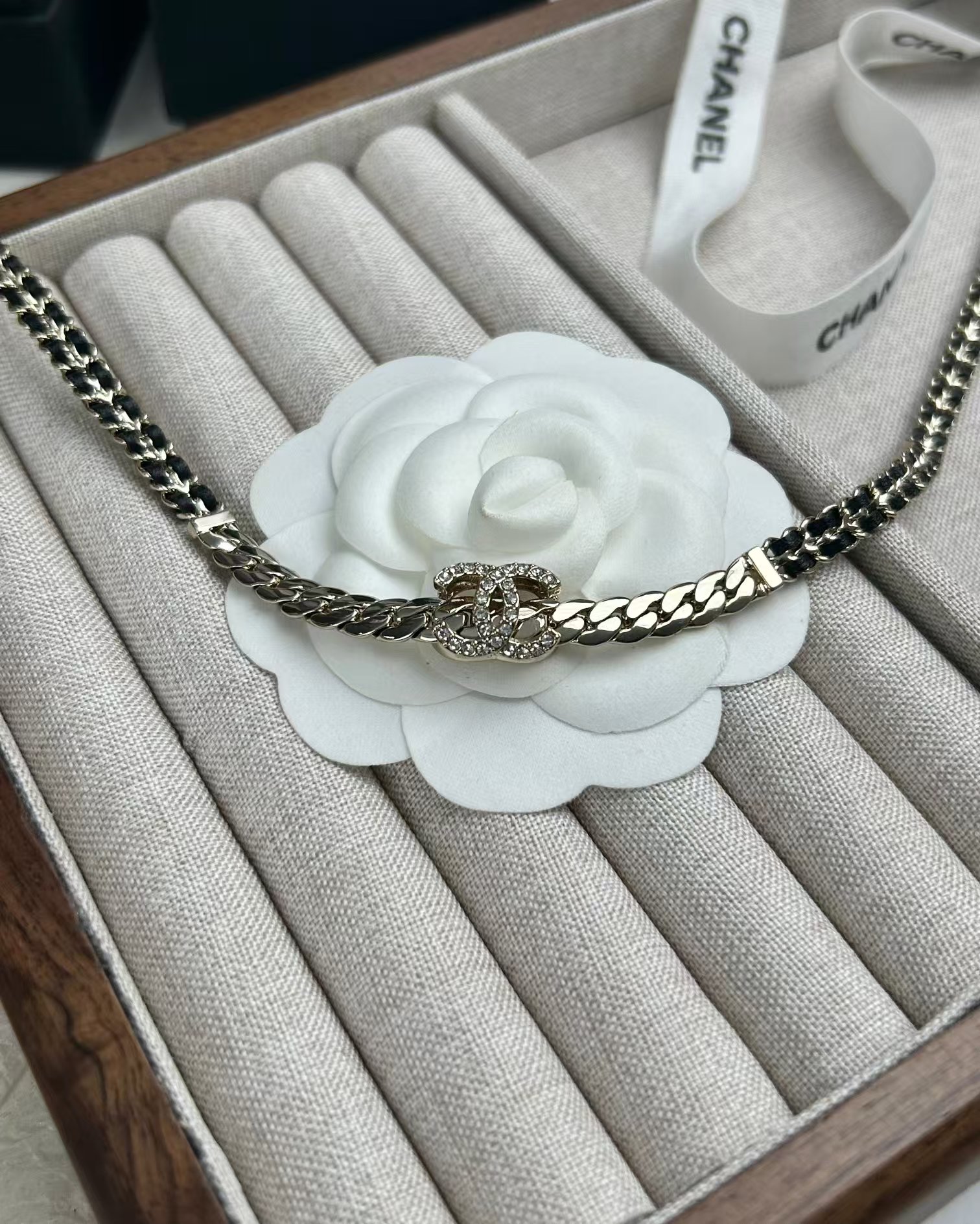 Chanel Leather Choker Necklace - Rep Fashion™