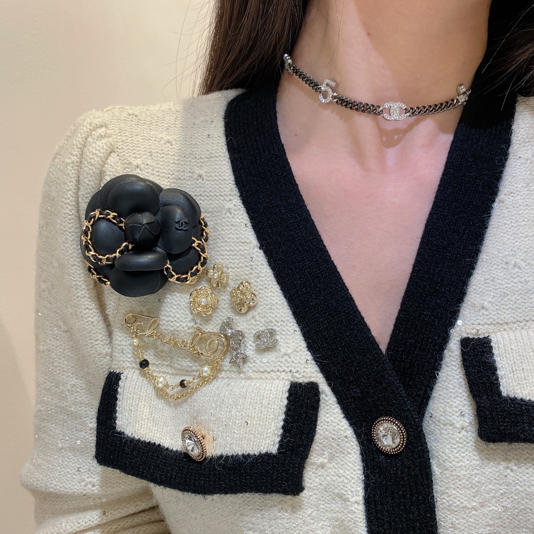 Chanel Pearl and Chain Pin Brooch - Rep Fashion™