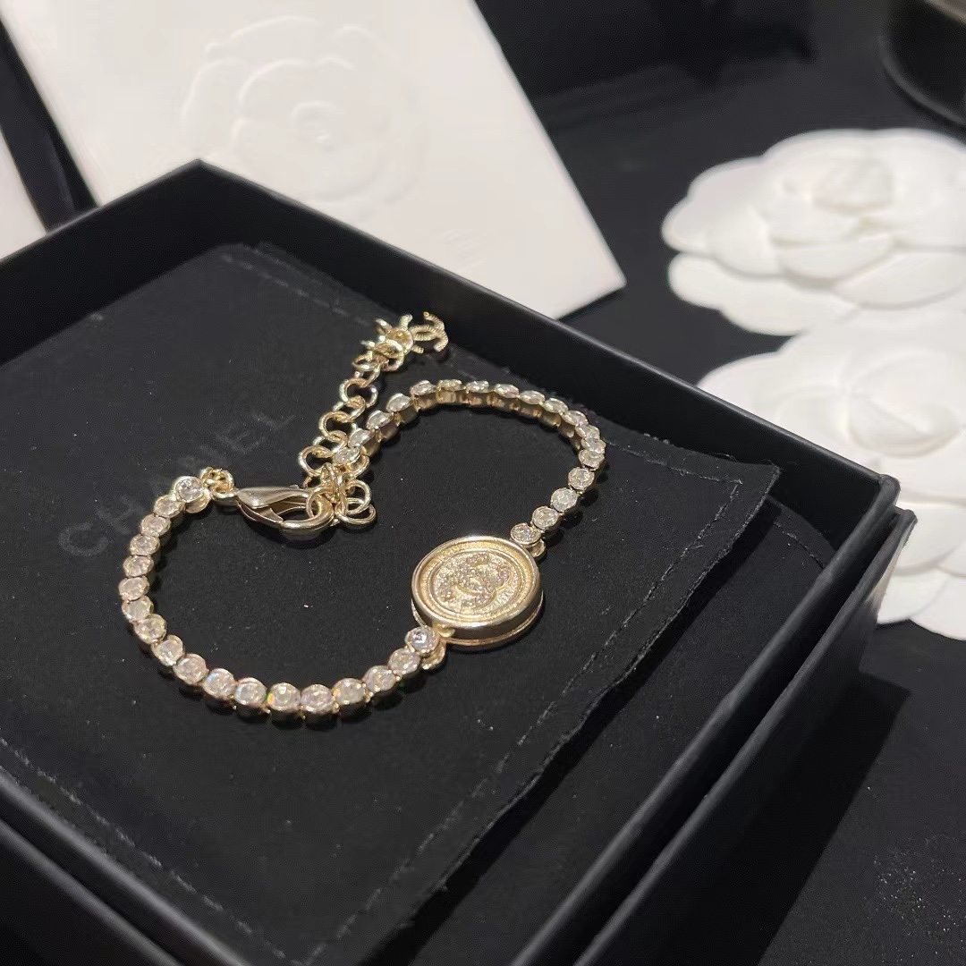 Chanel Full Diamond Round Tag Bracelet - Rep Fashion™