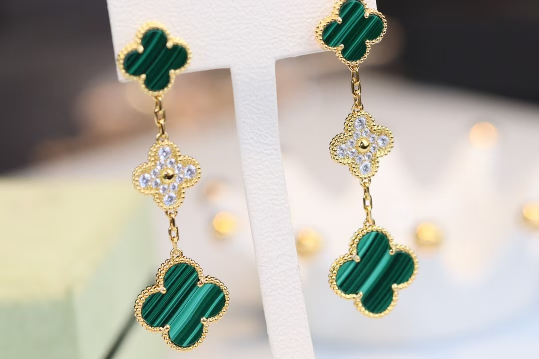 VCA Magic Alhambra Earrings 3 Motifs - Rep Fashion™